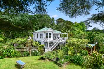 196 Wade River Road, Whangaparaoa
