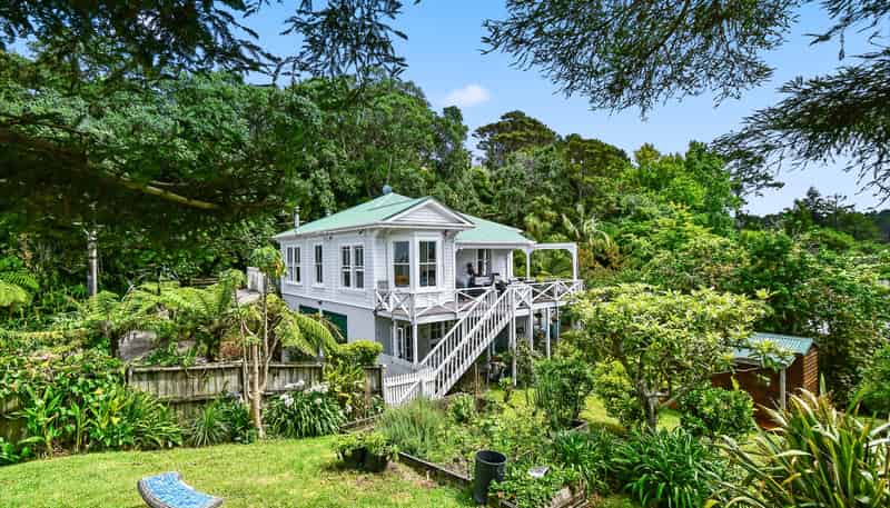 196 Wade River Road, Whangaparaoa