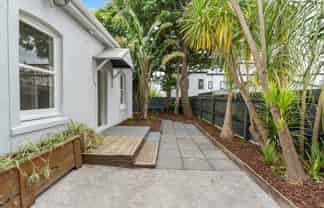 22 Harbour View Road, Te Atatu Peninsula