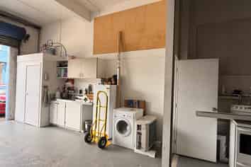 Industrial Warehouse in Mount Cook