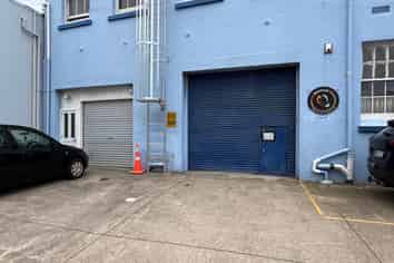 Industrial Warehouse in Mount Cook