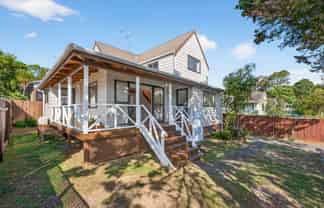 2/36 Gatman Street, Birkdale