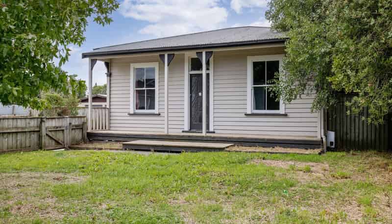 6 Charles Cross Street, Longburn