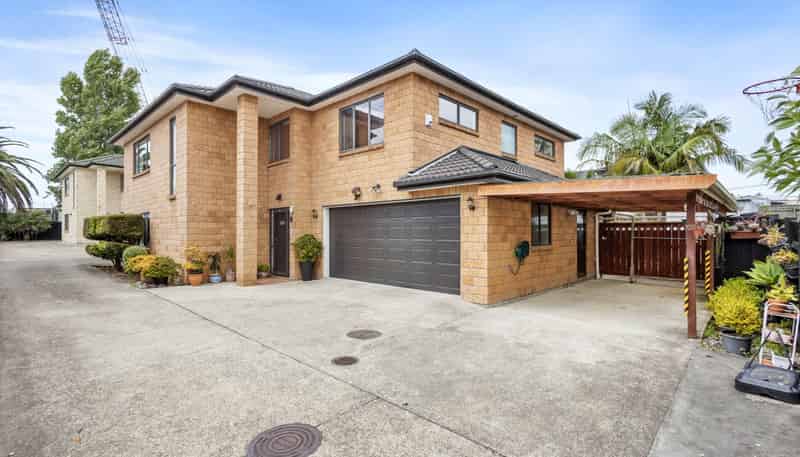 305 Albany Highway, Albany