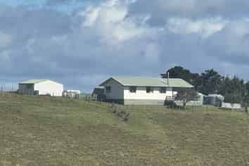 81 Longs Road, Hikurangi