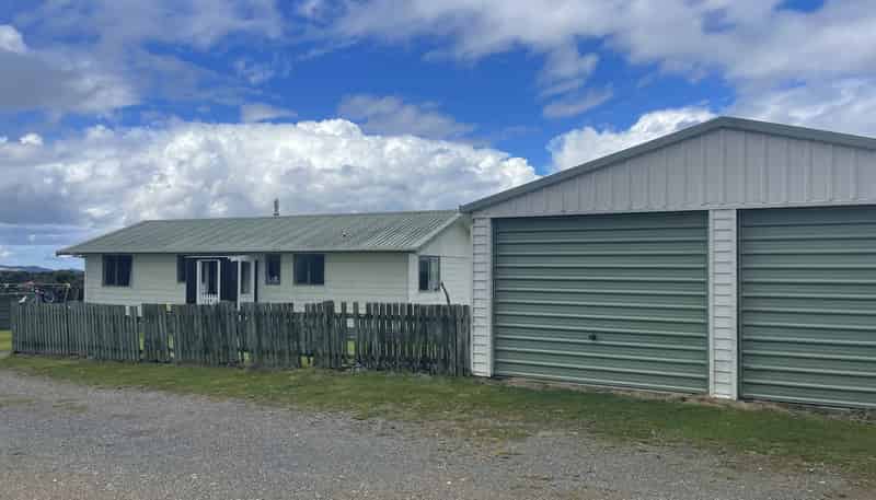 81 Longs Road, Hikurangi