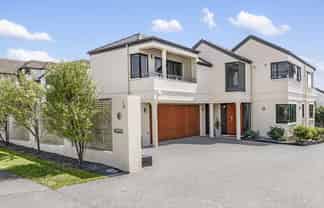 5 Midway Avenue, Castor Bay