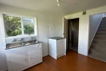 51 Douglas Street, Okitu