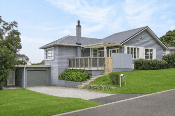 51 Douglas Street, Okitu