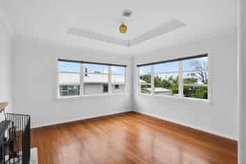 51 Douglas Street, Okitu