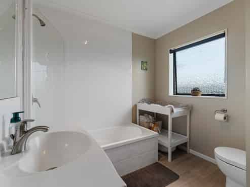 25 Ngaio Place, Pukete