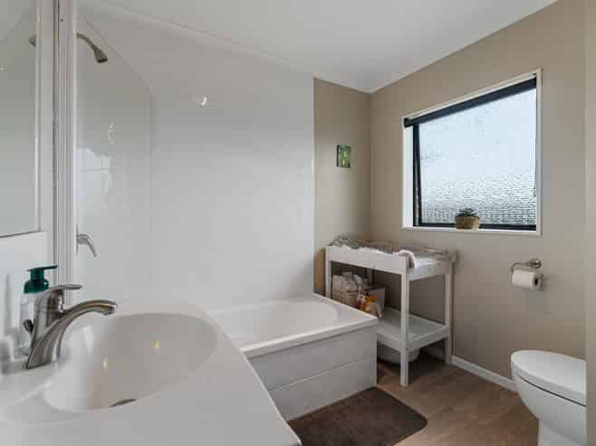 25 Ngaio Place, Pukete