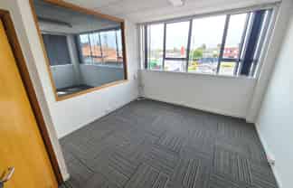 45M² PAPATOETOE OFFICE
