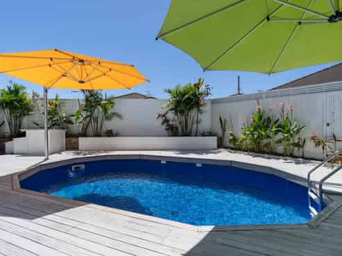 15 Dove Place, Pyes Pa