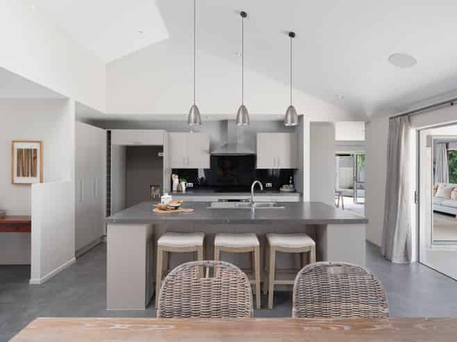 15 Dove Place, Pyes Pa