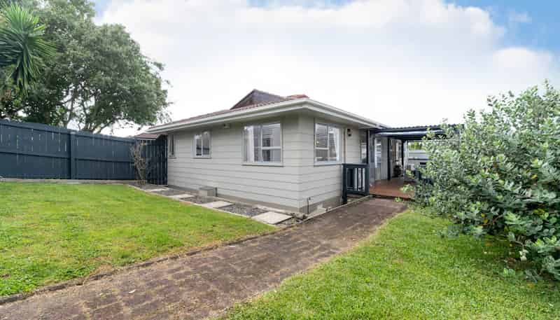 1/20 Lambrown Drive, Totara Vale