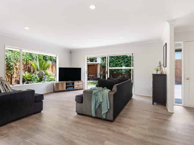 2/19 Stratford Road, Manurewa