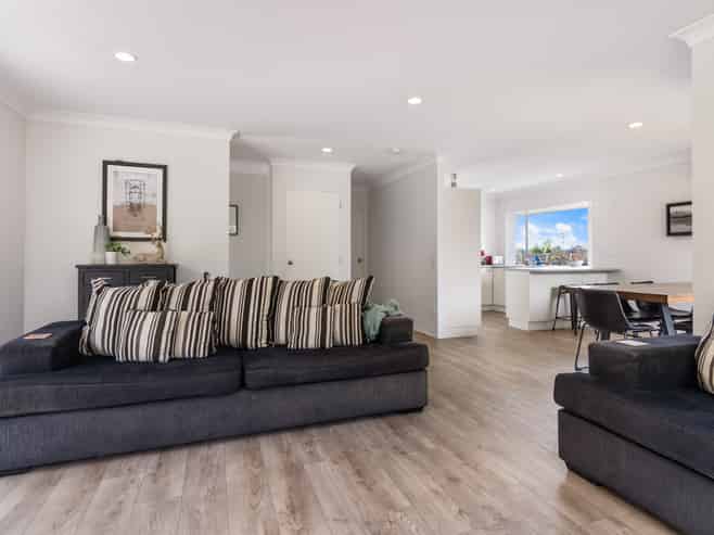 2/19 Stratford Road, Manurewa