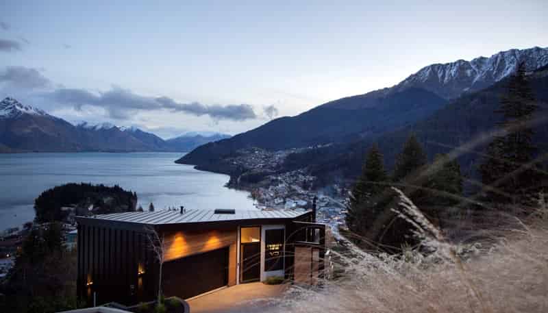 29 Vancouver Drive, Queenstown Hill