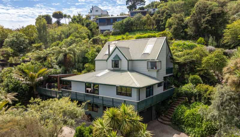 102 Tosswill Road, Tahunanui
