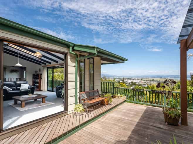 102 Tosswill Road, Tahunanui