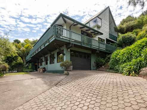 102 Tosswill Road, Tahunanui