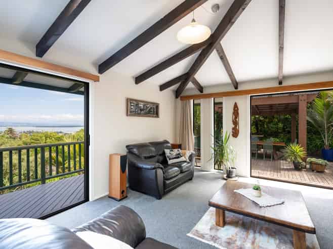 102 Tosswill Road, Tahunanui