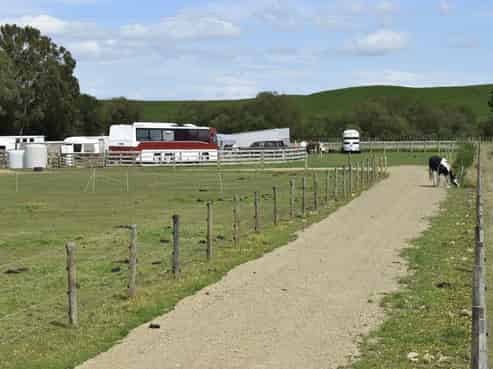 19 Black Road, Ashley Clinton