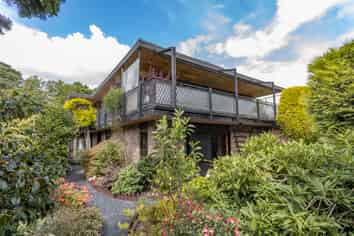 80 Regency Crescent, Redwood