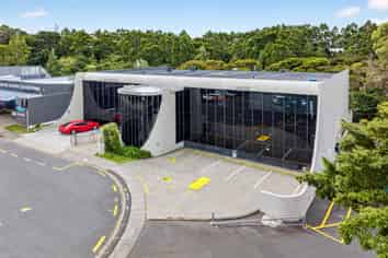 Versatile building - office, medical, church