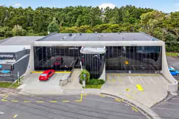 Versatile building - office, medical, church