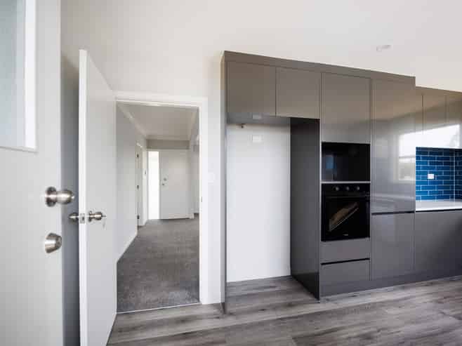 2 Katene Street, West End