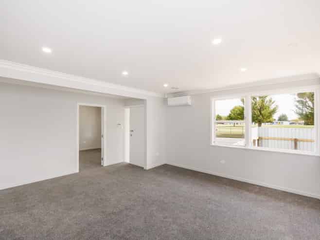 2 Katene Street, West End