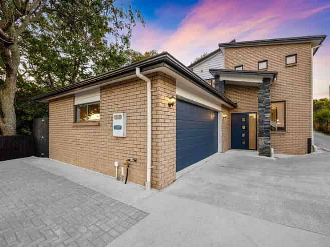 70 Tiverton Road, New Windsor