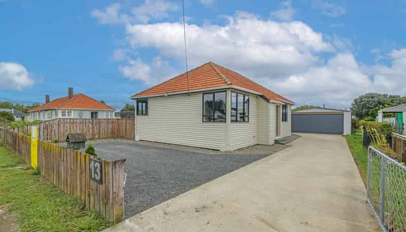 13 Hulke Street, Foxton