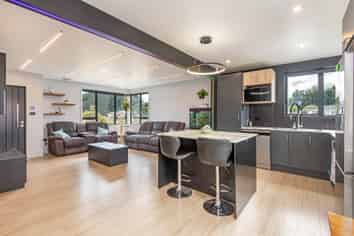 13 Hulke Street, Foxton