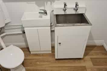 27a Park Road, West End