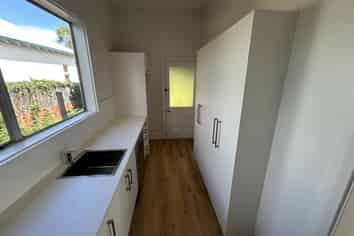 215 Olliviers Road, Linwood