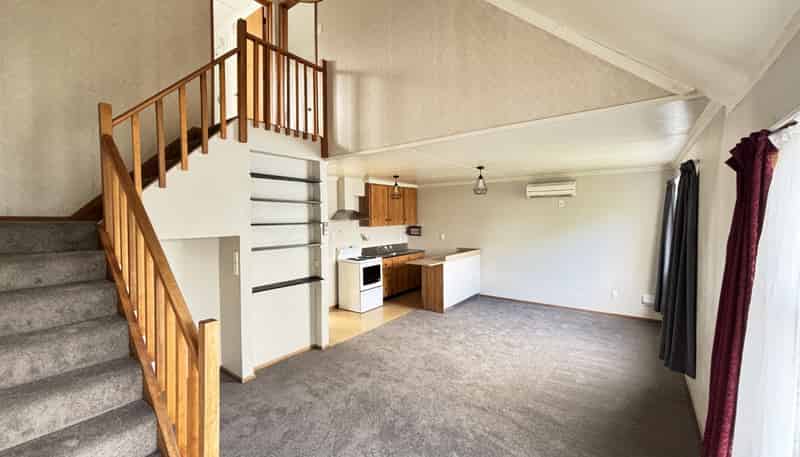 E/17 Aitken Place, Mornington