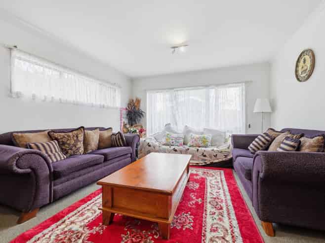 30 Summermist Drive, Northpark