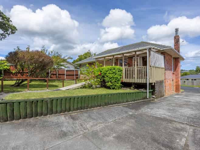 84  Barrys Road, Glendene