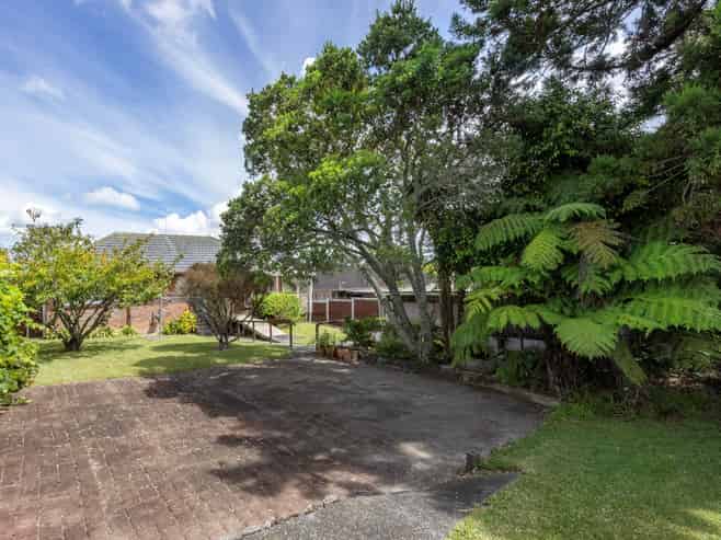 84  Barrys Road, Glendene