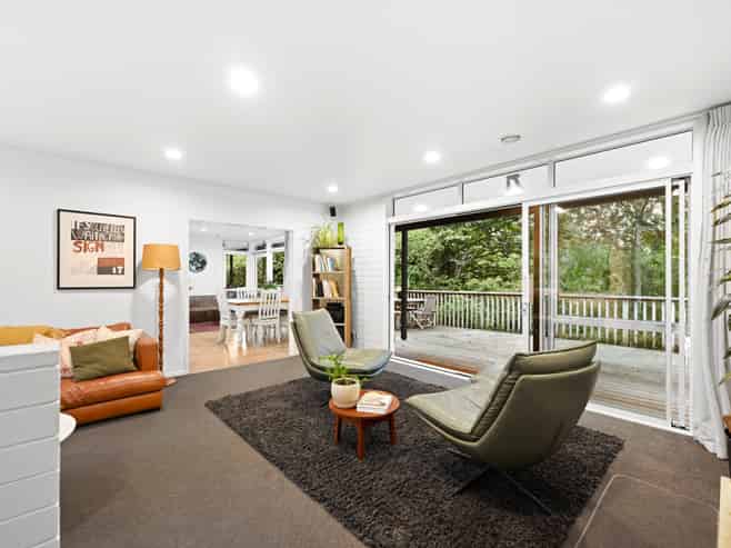 24 Tudor Crescent, Chedworth