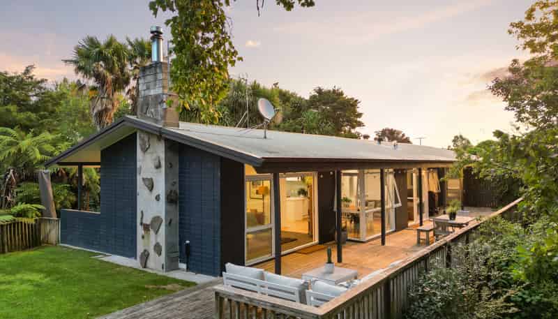 24 Tudor Crescent, Chedworth