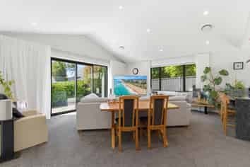 30 High Street, Rosedale