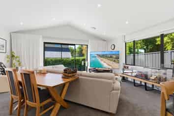 30 High Street, Rosedale