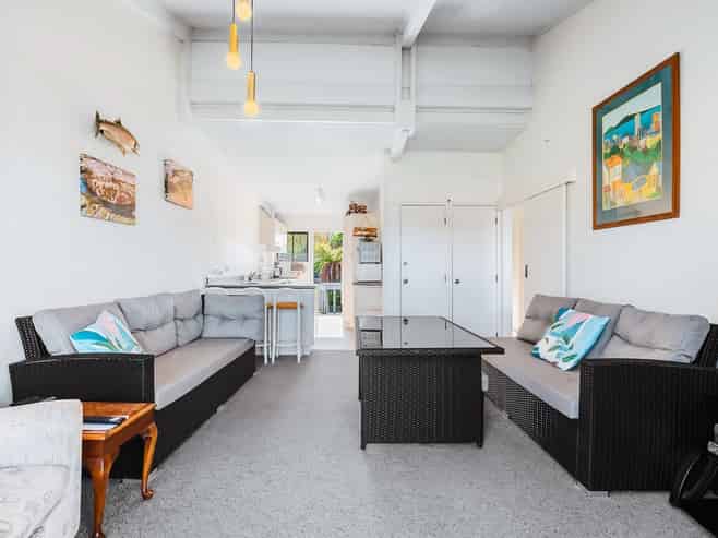 2/40 Norman Smith Street, Nukuhau