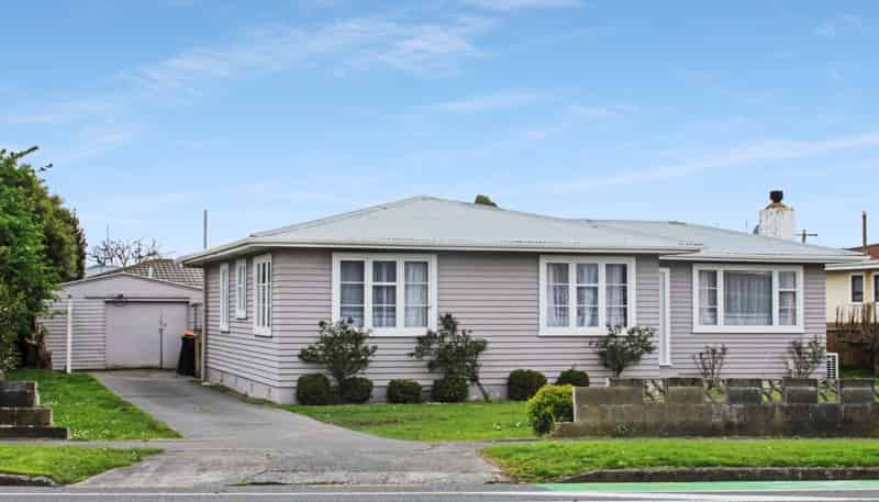 99 College Street, Awapuni