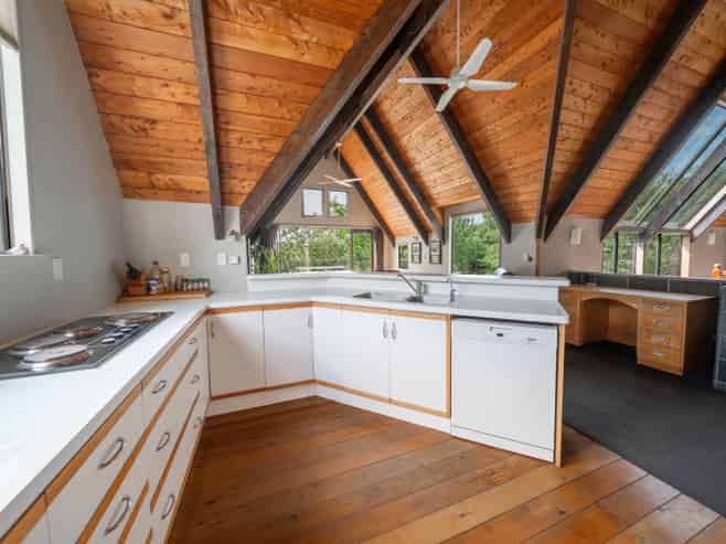 27 Wilcox Road, Seaward Bush