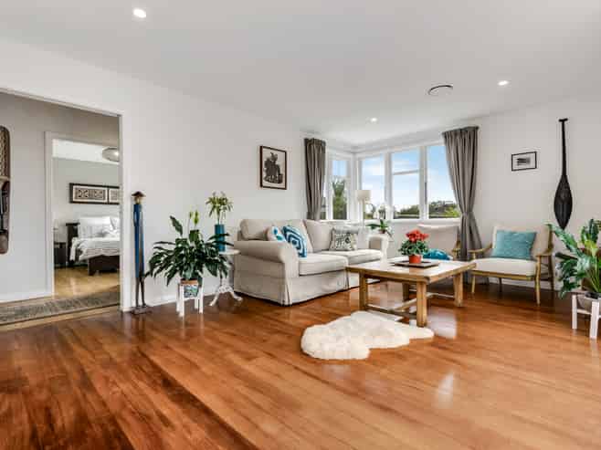 8 Martin Place, Panmure